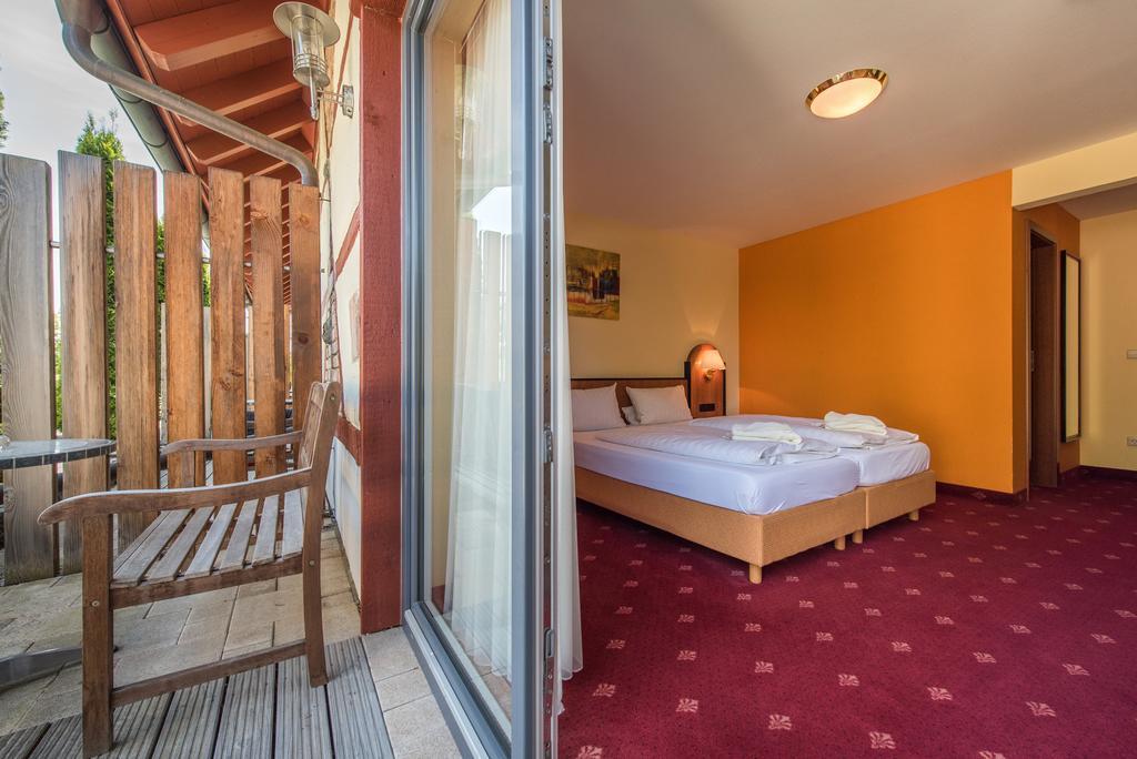 Landhotel Und Gasthof Hirsch Huettenreute Hoßkirch Extérieur photo