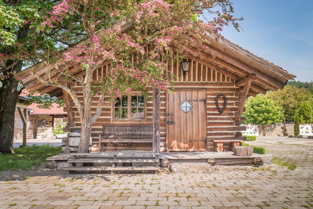Landhotel Und Gasthof Hirsch Huettenreute Hoßkirch Extérieur photo