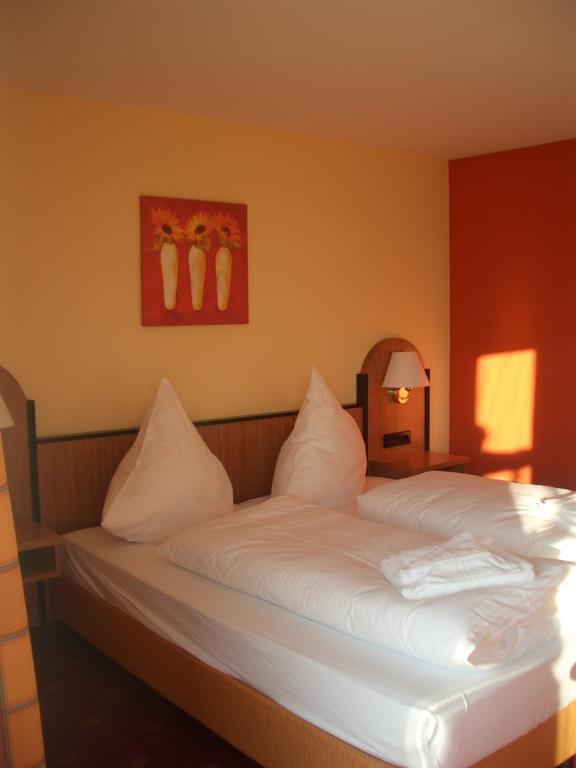 Landhotel Und Gasthof Hirsch Huettenreute Hoßkirch Extérieur photo